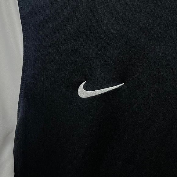 Nike Dri fit Slim Fit lightweight activewear sports soccer workout shirt - Picture 2 of 4